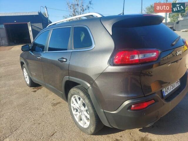 Серый Джип Чероки, объемом двигателя 2.36 л и пробегом 248 тыс. км за 14300 $, фото 12 на Automoto.ua