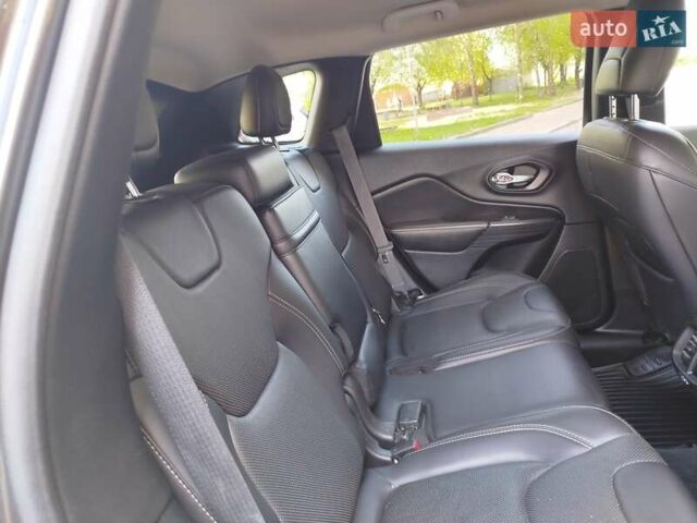 Сірий Джип Cherokee, об'ємом двигуна 2.36 л та пробігом 155 тис. км за 12992 $, фото 24 на Automoto.ua