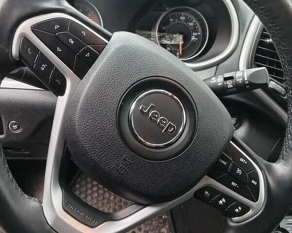 Серый Джип Чероки, объемом двигателя 3.24 л и пробегом 53 тыс. км за 20000 $, фото 7 на Automoto.ua