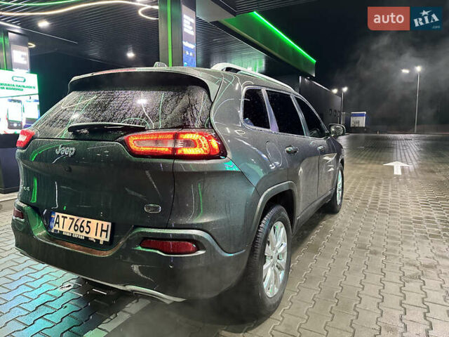 Серый Джип Чероки, объемом двигателя 3.24 л и пробегом 201 тыс. км за 16300 $, фото 37 на Automoto.ua