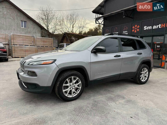 Серый Джип Чероки, объемом двигателя 2.4 л и пробегом 180 тыс. км за 13650 $, фото 2 на Automoto.ua