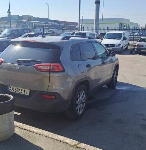 Сірий Джип Cherokee, об'ємом двигуна 2.4 л та пробігом 130 тис. км за 16300 $, фото 5 на Automoto.ua
