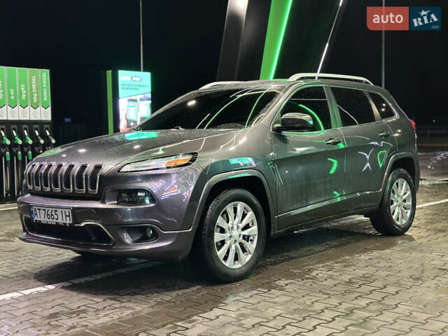 Серый Джип Чероки, объемом двигателя 3.24 л и пробегом 201 тыс. км за 16300 $, фото 5 на Automoto.ua