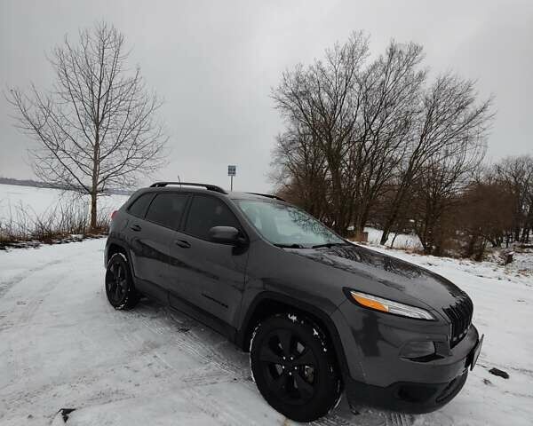 Сірий Джип Cherokee, об'ємом двигуна 2.4 л та пробігом 79 тис. км за 16900 $, фото 2 на Automoto.ua