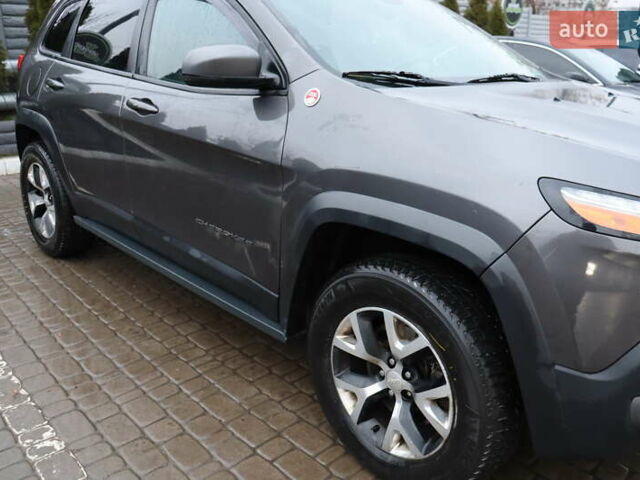 Серый Джип Чероки, объемом двигателя 3.24 л и пробегом 191 тыс. км за 17500 $, фото 6 на Automoto.ua