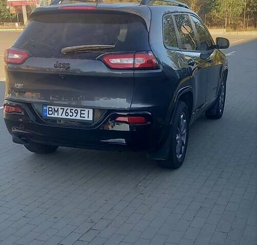 Серый Джип Чероки, объемом двигателя 2.36 л и пробегом 178 тыс. км за 15600 $, фото 1 на Automoto.ua