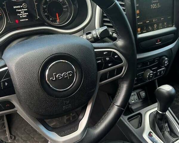 Серый Джип Чероки, объемом двигателя 2.36 л и пробегом 110 тыс. км за 11000 $, фото 5 на Automoto.ua