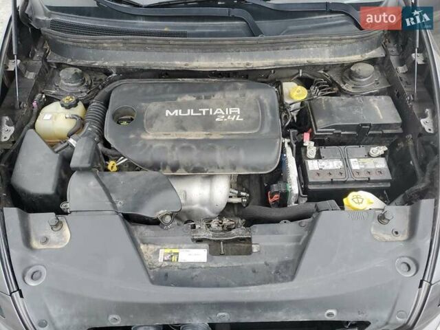 Сірий Джип Cherokee, об'ємом двигуна 2.36 л та пробігом 120 тис. км за 2800 $, фото 11 на Automoto.ua