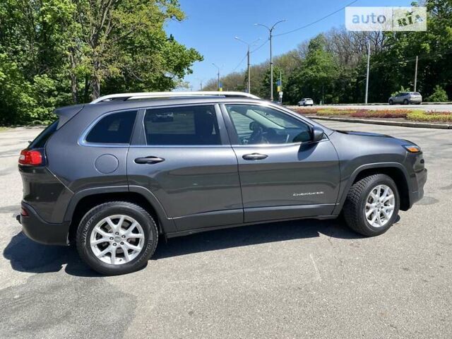 Сірий Джип Cherokee, об'ємом двигуна 2.36 л та пробігом 91 тис. км за 15500 $, фото 2 на Automoto.ua