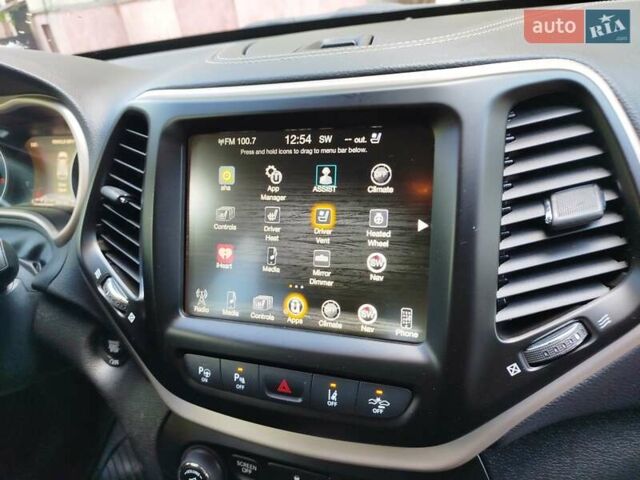 Сірий Джип Cherokee, об'ємом двигуна 2.36 л та пробігом 155 тис. км за 12992 $, фото 18 на Automoto.ua