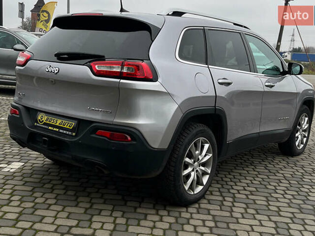 Серый Джип Чероки, объемом двигателя 2.4 л и пробегом 173 тыс. км за 16000 $, фото 6 на Automoto.ua