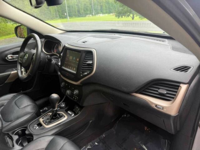 Сірий Джип Cherokee, об'ємом двигуна 0 л та пробігом 86 тис. км за 2400 $, фото 10 на Automoto.ua