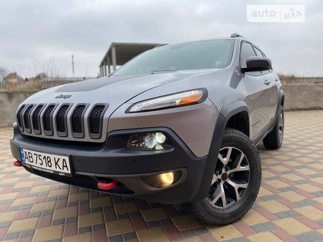 Сірий Джип Cherokee, об'ємом двигуна 2.4 л та пробігом 46 тис. км за 17999 $, фото 1 на Automoto.ua