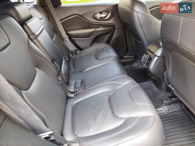 Сірий Джип Cherokee, об'ємом двигуна 2.36 л та пробігом 155 тис. км за 12992 $, фото 25 на Automoto.ua