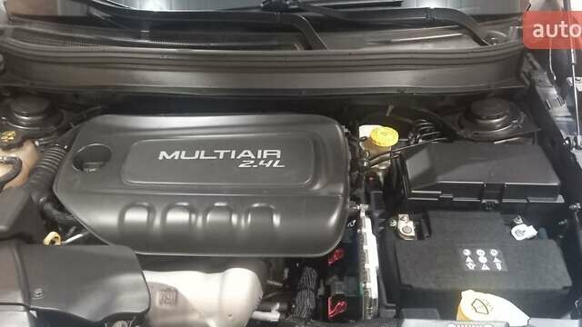 Серый Джип Чероки, объемом двигателя 2.36 л и пробегом 178 тыс. км за 15600 $, фото 16 на Automoto.ua