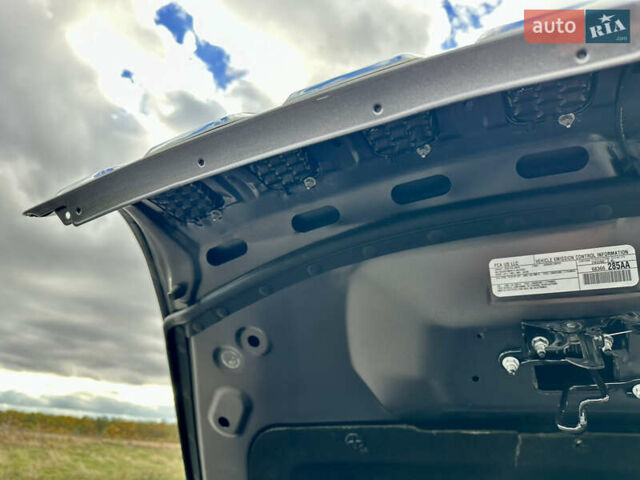 Джип Cherokee 2017 у Вінниці на Automoto.ua Сірий Джип Cherokee, об'ємом двигуна 2.4 л та пробігом 136 тис. км за 16777 $, фото 86 на Automoto.ua