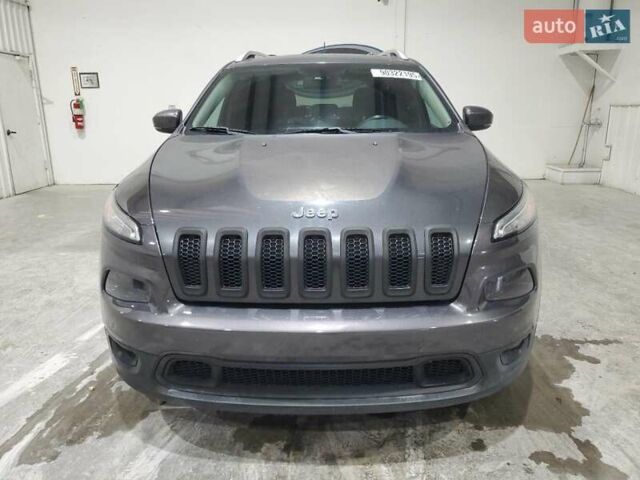 Сірий Джип Cherokee, об'ємом двигуна 2.36 л та пробігом 120 тис. км за 2800 $, фото 4 на Automoto.ua