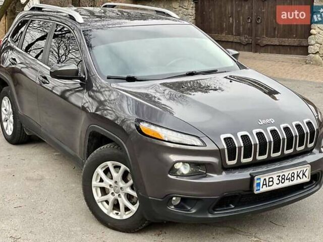 Сірий Джип Cherokee, об'ємом двигуна 2.36 л та пробігом 165 тис. км за 13800 $, фото 3 на Automoto.ua