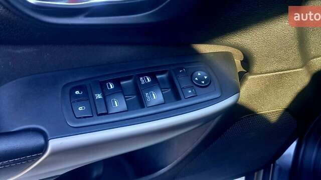 Серый Джип Чероки, объемом двигателя 2.36 л и пробегом 178 тыс. км за 15600 $, фото 9 на Automoto.ua