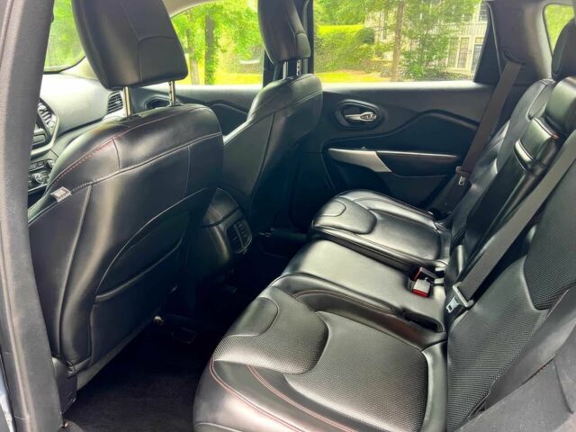 Сірий Джип Cherokee, об'ємом двигуна 3.2 л та пробігом 107 тис. км за 3500 $, фото 11 на Automoto.ua
