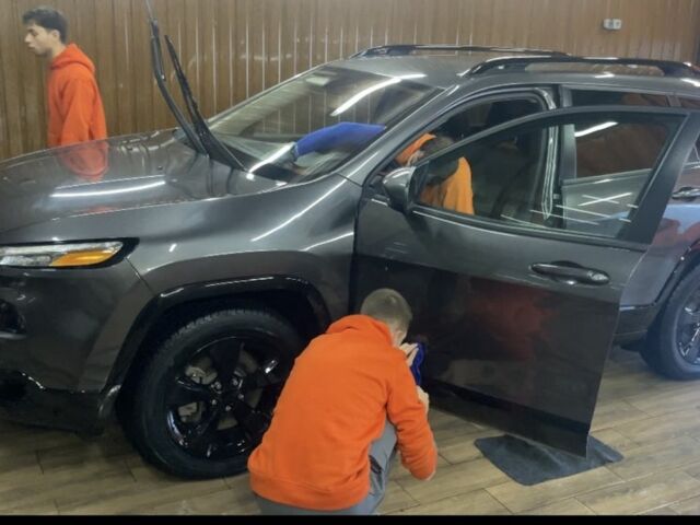 Серый Джип Чероки, объемом двигателя 3.2 л и пробегом 115 тыс. км за 15400 $, фото 5 на Automoto.ua