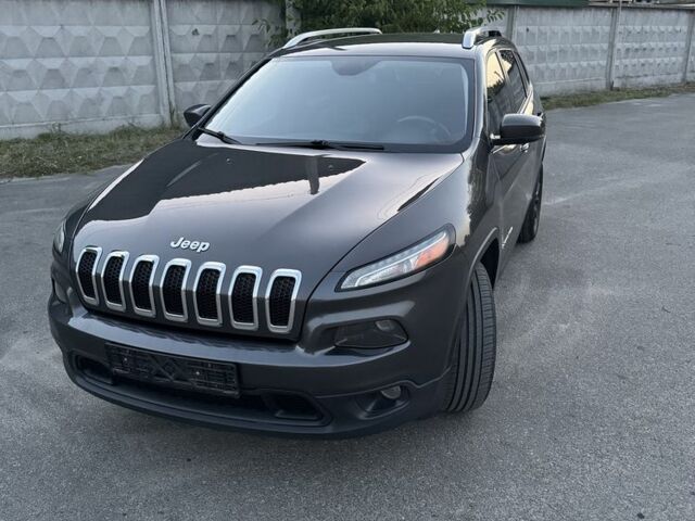 Серый Джип Чероки, объемом двигателя 2.4 л и пробегом 199 тыс. км за 13800 $, фото 4 на Automoto.ua