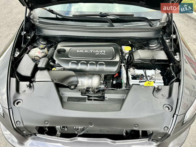 Джип Cherokee 2017 у Вінниці на Automoto.ua Сірий Джип Cherokee, об'ємом двигуна 2.4 л та пробігом 136 тис. км за 16777 $, фото 87 на Automoto.ua