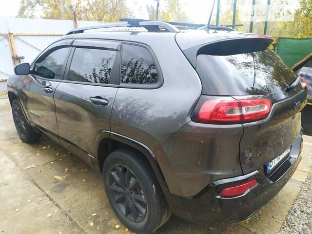 Сірий Джип Cherokee, об'ємом двигуна 2.36 л та пробігом 135 тис. км за 18500 $, фото 4 на Automoto.ua