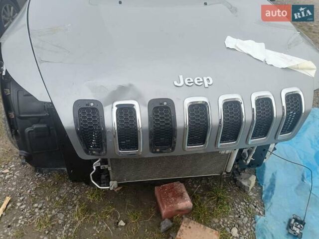 Сірий Джип Cherokee, об'ємом двигуна 2.36 л та пробігом 180 тис. км за 7700 $, фото 15 на Automoto.ua