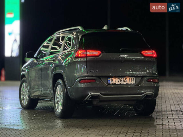 Серый Джип Чероки, объемом двигателя 3.24 л и пробегом 201 тыс. км за 16300 $, фото 23 на Automoto.ua