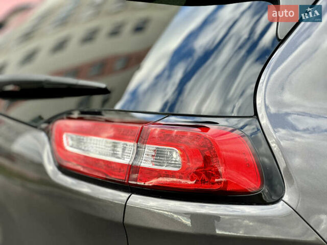 Джип Cherokee 2017 у Вінниці на Automoto.ua Сірий Джип Cherokee, об'ємом двигуна 2.4 л та пробігом 136 тис. км за 16777 $, фото 15 на Automoto.ua