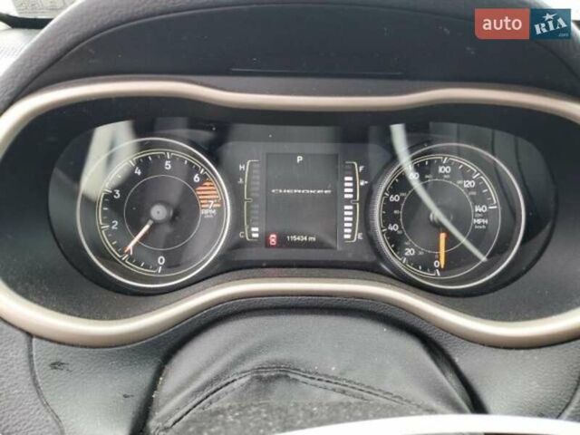 Сірий Джип Cherokee, об'ємом двигуна 2.36 л та пробігом 180 тис. км за 7700 $, фото 4 на Automoto.ua
