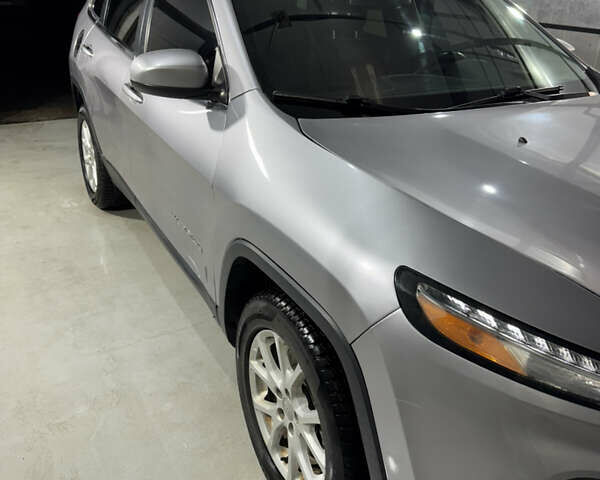 Серый Джип Чероки, объемом двигателя 2.36 л и пробегом 148 тыс. км за 11800 $, фото 3 на Automoto.ua