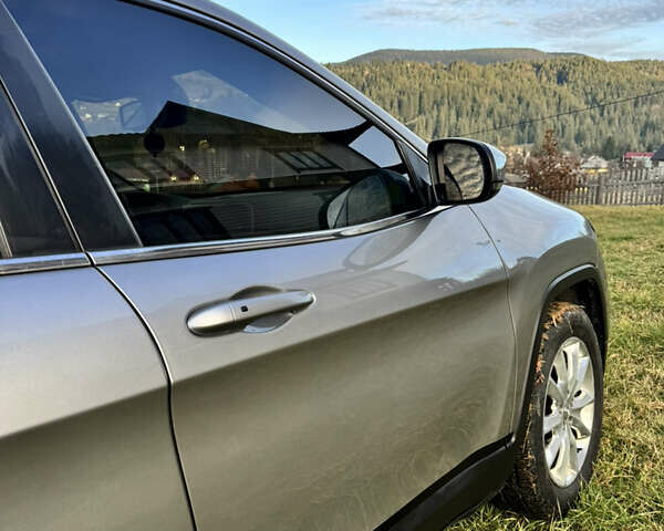 Серый Джип Чероки, объемом двигателя 3.24 л и пробегом 144 тыс. км за 17000 $, фото 6 на Automoto.ua