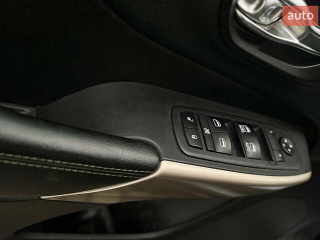 Серый Джип Чероки, объемом двигателя 2.4 л и пробегом 173 тыс. км за 16000 $, фото 16 на Automoto.ua