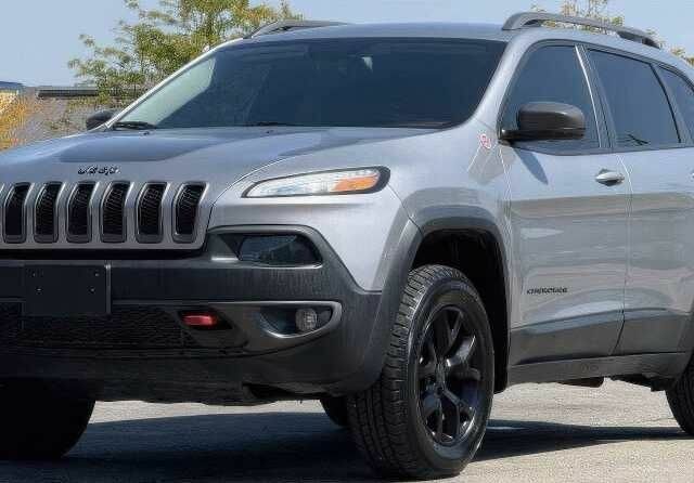 Серый Джип Чероки, объемом двигателя 3.2 л и пробегом 88 тыс. км за 4000 $, фото 2 на Automoto.ua