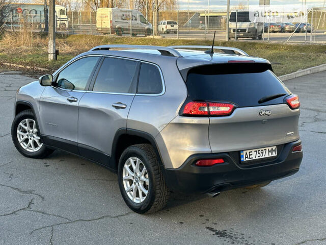 Сірий Джип Cherokee, об'ємом двигуна 2.36 л та пробігом 76 тис. км за 16500 $, фото 17 на Automoto.ua