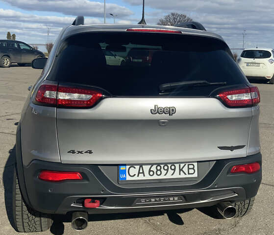 Сірий Джип Cherokee, об'ємом двигуна 3.2 л та пробігом 114 тис. км за 18500 $, фото 8 на Automoto.ua