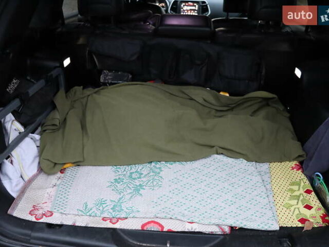 Серый Джип Чероки, объемом двигателя 3.24 л и пробегом 191 тыс. км за 17500 $, фото 25 на Automoto.ua