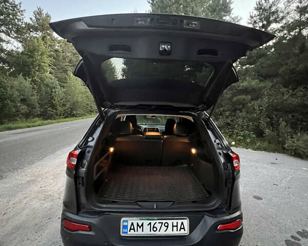 Серый Джип Чероки, объемом двигателя 3.24 л и пробегом 48 тыс. км за 16700 $, фото 15 на Automoto.ua