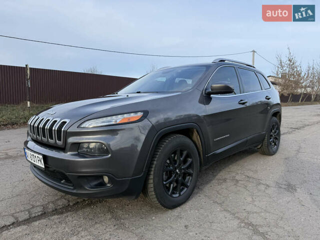 Серый Джип Чероки, объемом двигателя 2.36 л и пробегом 202 тыс. км за 12400 $, фото 2 на Automoto.ua