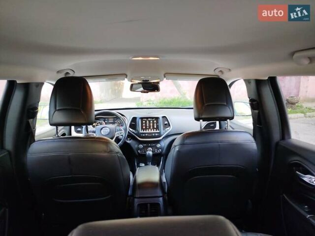 Сірий Джип Cherokee, об'ємом двигуна 2.36 л та пробігом 155 тис. км за 12992 $, фото 26 на Automoto.ua
