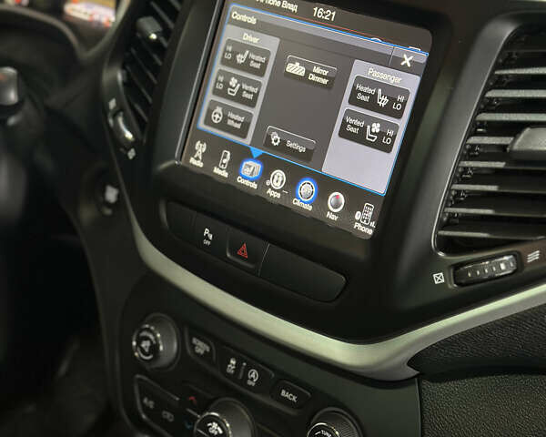 Серый Джип Чероки, объемом двигателя 3.24 л и пробегом 201 тыс. км за 16300 $, фото 119 на Automoto.ua