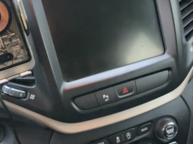 Серый Джип Чероки, объемом двигателя 3.2 л и пробегом 115 тыс. км за 15400 $, фото 6 на Automoto.ua