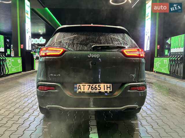 Серый Джип Чероки, объемом двигателя 3.24 л и пробегом 201 тыс. км за 16300 $, фото 33 на Automoto.ua
