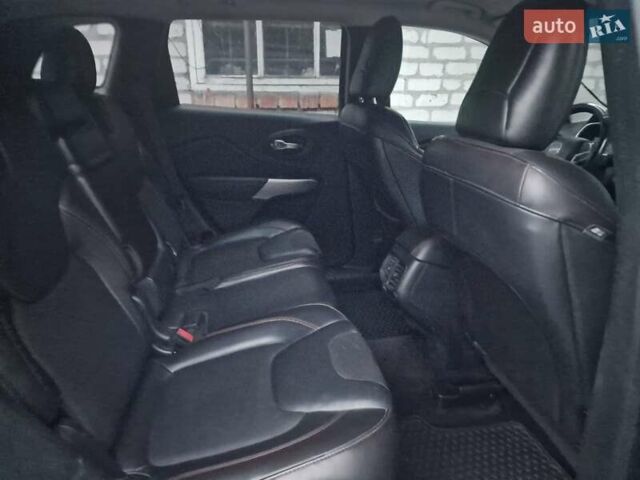 Сірий Джип Cherokee, об'ємом двигуна 2.4 л та пробігом 117 тис. км за 17000 $, фото 22 на Automoto.ua