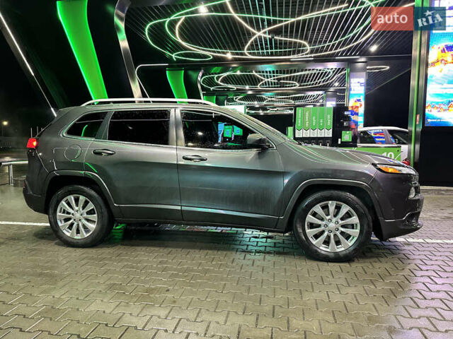 Серый Джип Чероки, объемом двигателя 3.24 л и пробегом 201 тыс. км за 16300 $, фото 44 на Automoto.ua