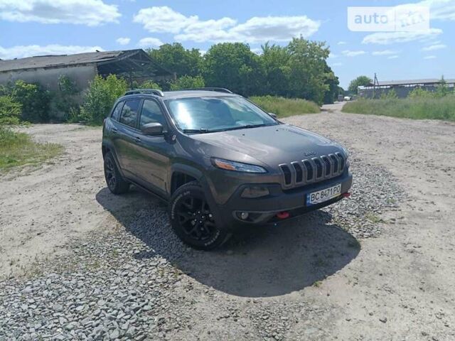 Сірий Джип Cherokee, об'ємом двигуна 2.4 л та пробігом 97 тис. км за 15999 $, фото 6 на Automoto.ua