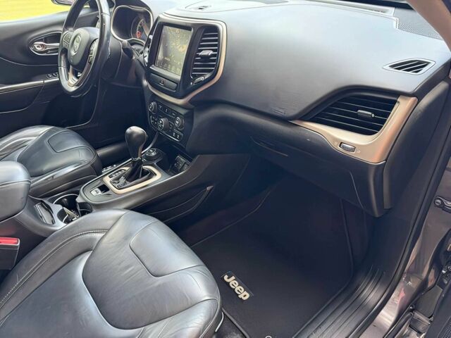 Серый Джип Чероки, объемом двигателя 2.4 л и пробегом 50 тыс. км за 7800 $, фото 11 на Automoto.ua