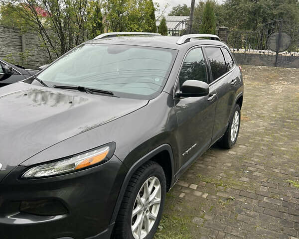 Серый Джип Чероки, объемом двигателя 2.36 л и пробегом 119 тыс. км за 13916 $, фото 5 на Automoto.ua